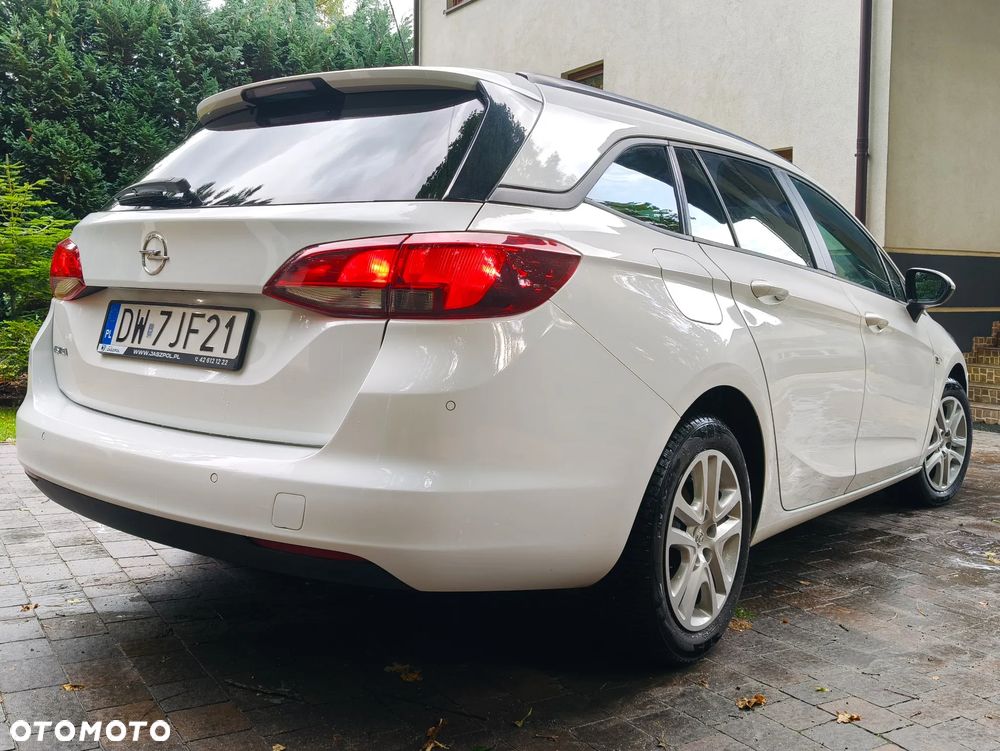 Opel Astra 1.2 T Edition S&S - 9