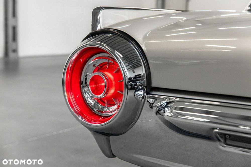 Ford Thunderbird - 22