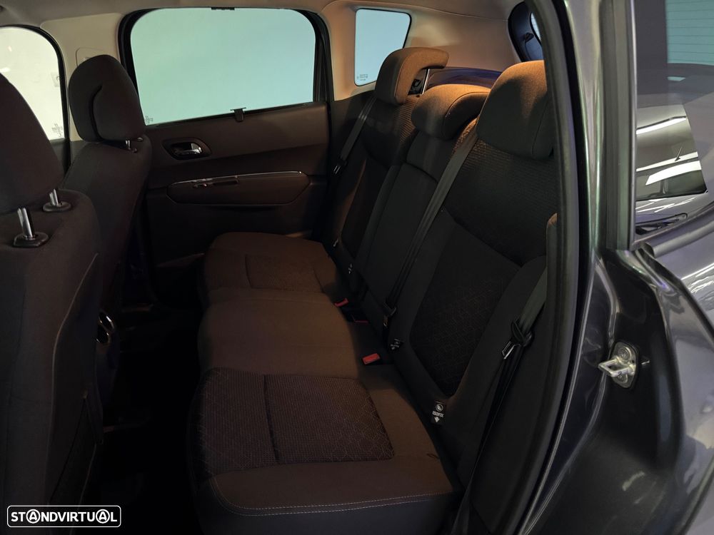 Peugeot 3008 1.6 e-HDi Allure 2-Tronic J18 - 20