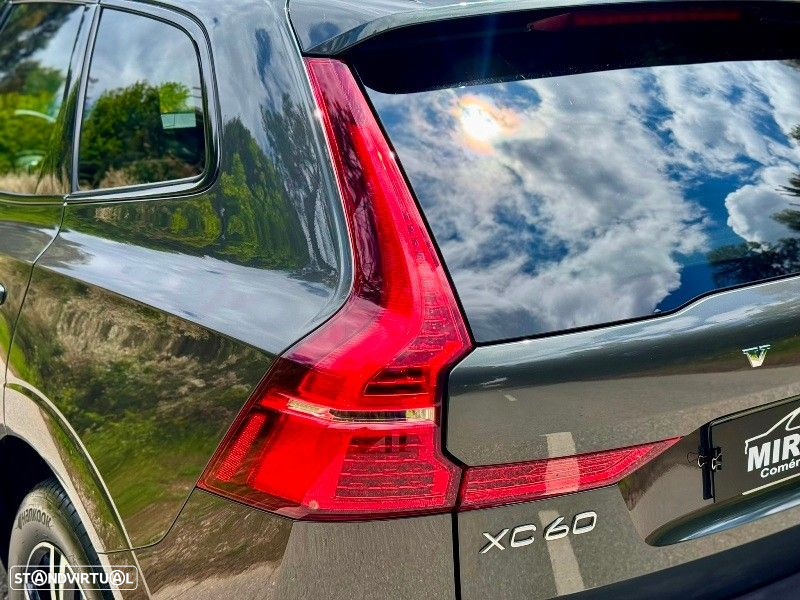 Volvo XC 60 2.0 T8 PHEV R-Design AWD - 55