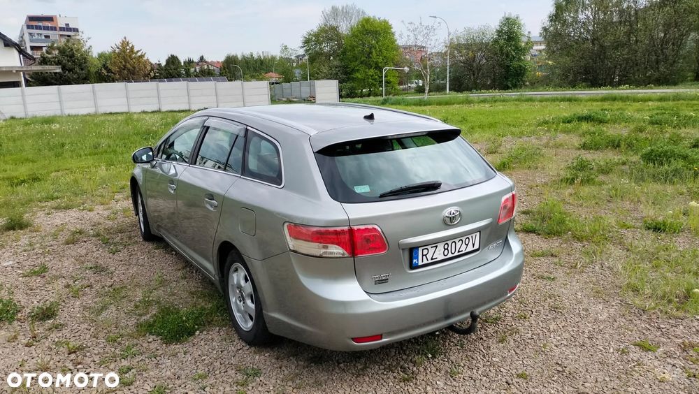 Toyota Avensis 2.0 D-4D - 3
