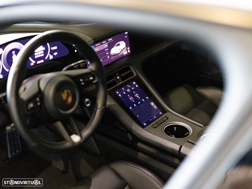 Porsche Taycan Sport Turismo 4S - 39