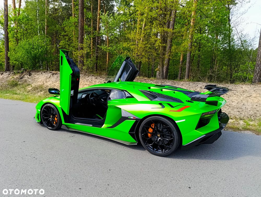 Lamborghini Aventador - 25