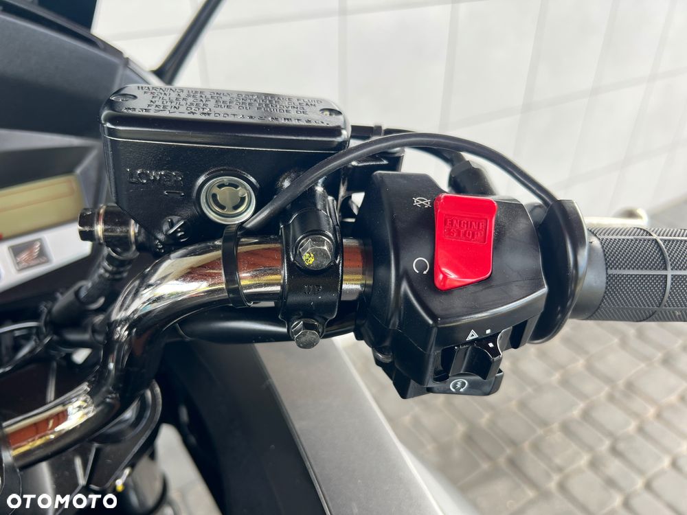 Honda CBF - 16