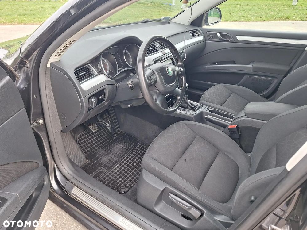 Skoda Superb 2.0 TDI Elegance - 9