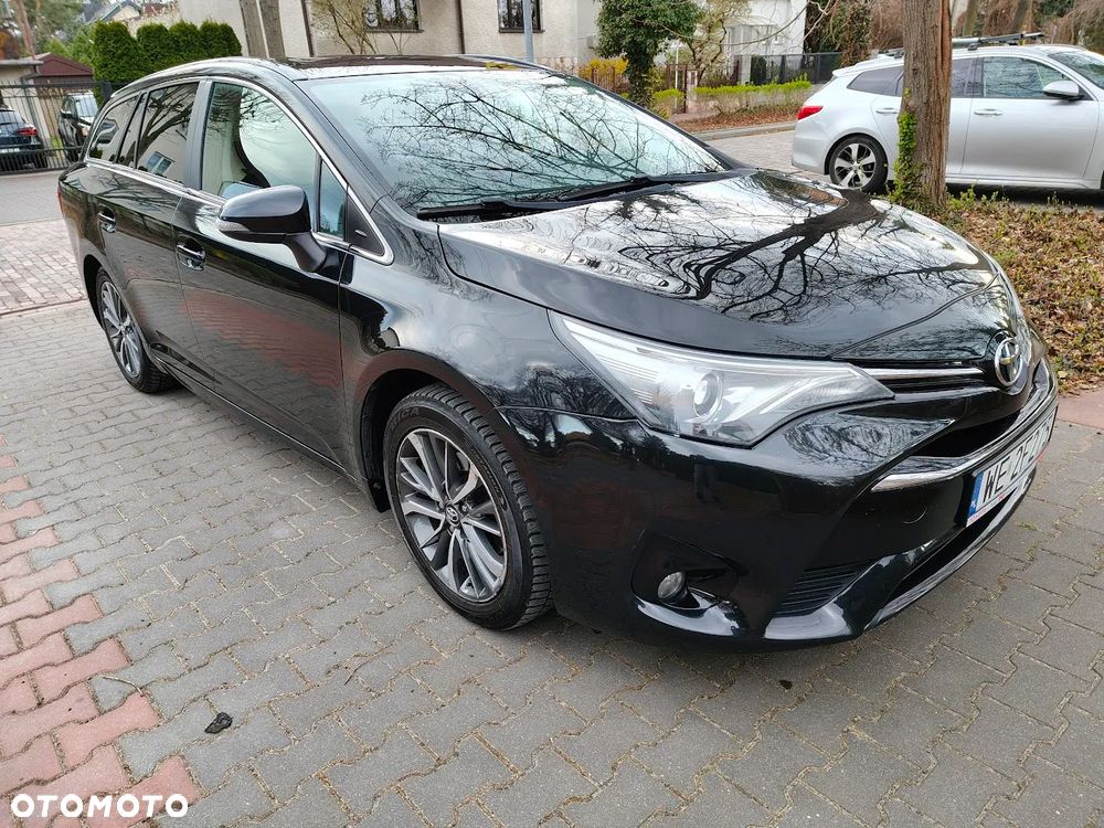 Toyota Avensis 1.8 Premium - 5