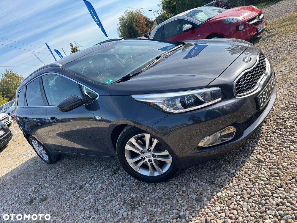 Kia Ceed 1.6 CRDi 128 ISG Platinum Edition - 14