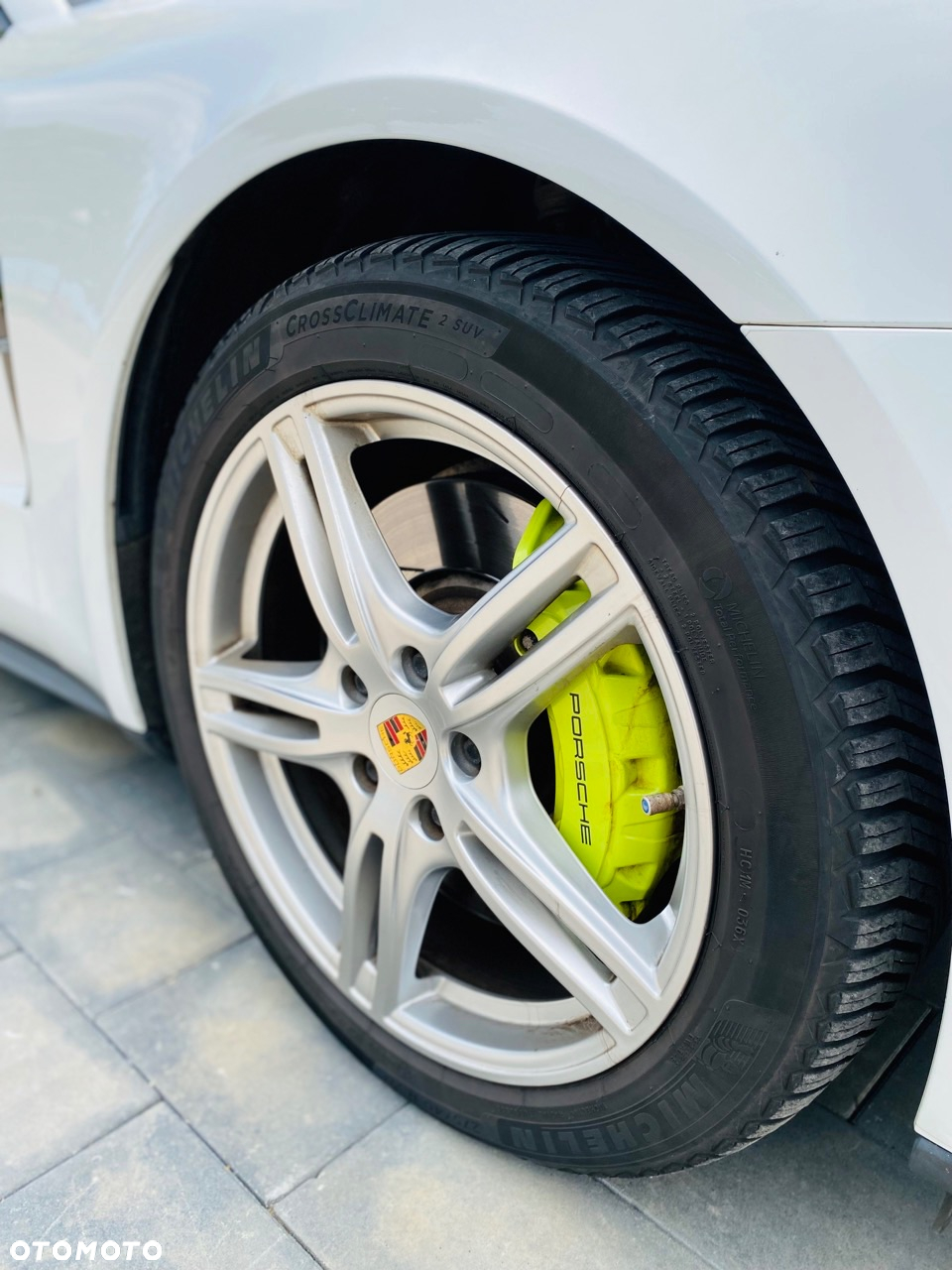Porsche Panamera 4 E-Hybrid - 15