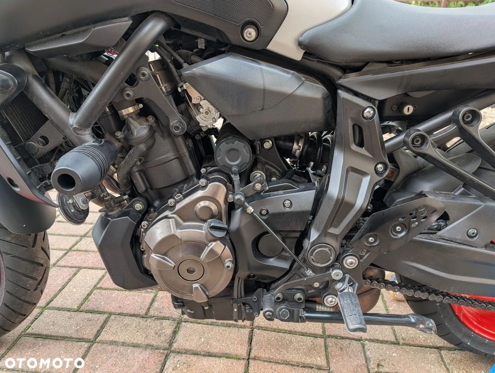 Yamaha MT - 7
