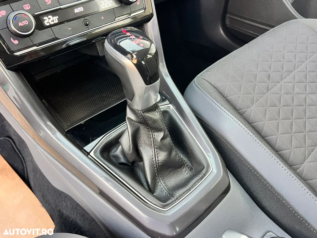 Volkswagen T-Cross - 15