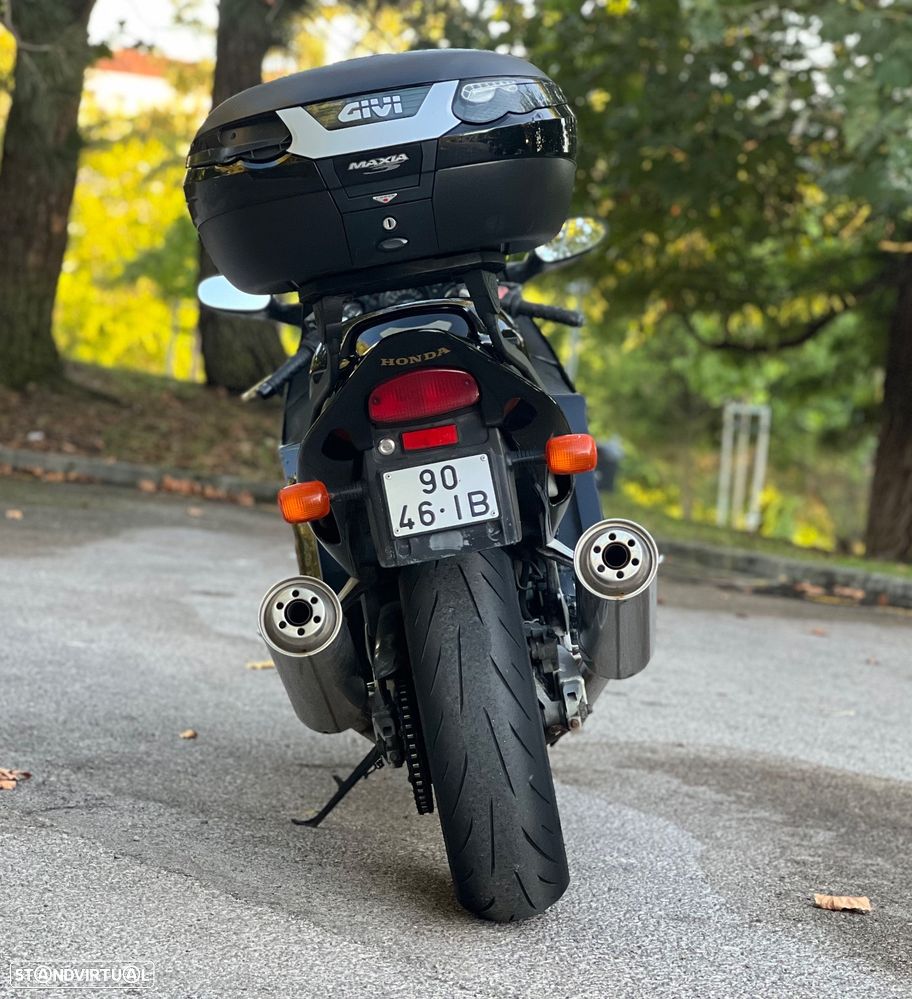 Honda CBR SuperBlackBird - 4