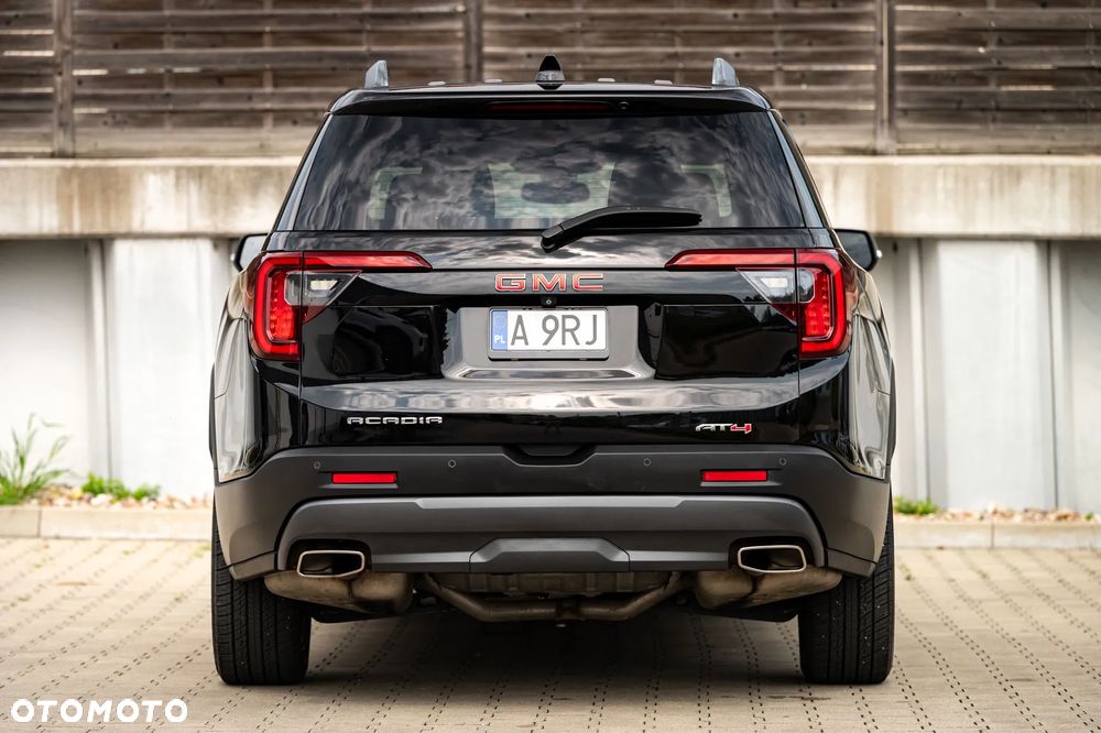GMC Acadia - 6