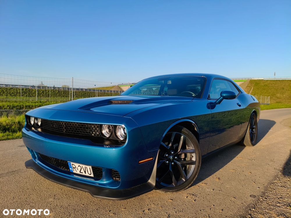 Dodge Challenger - 1