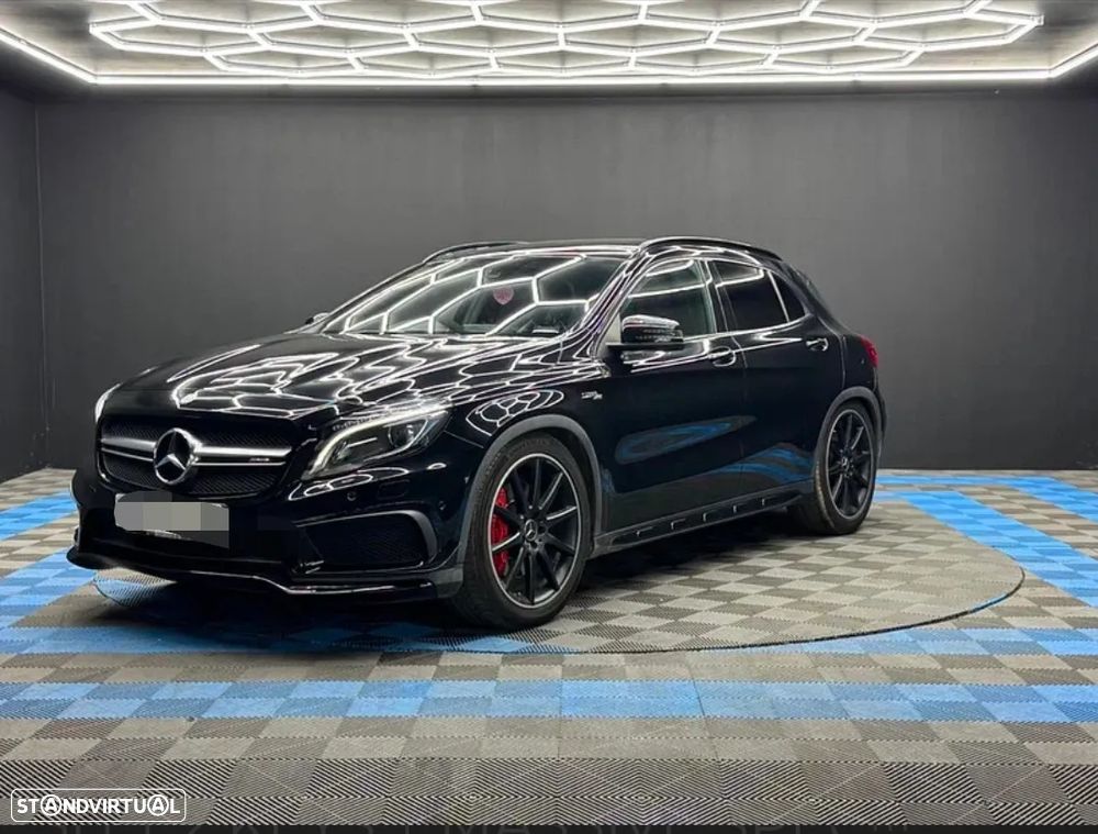 Mercedes-Benz GLA 45 AMG 4Matic Speedshift 7G-DCT Night Edition - 4