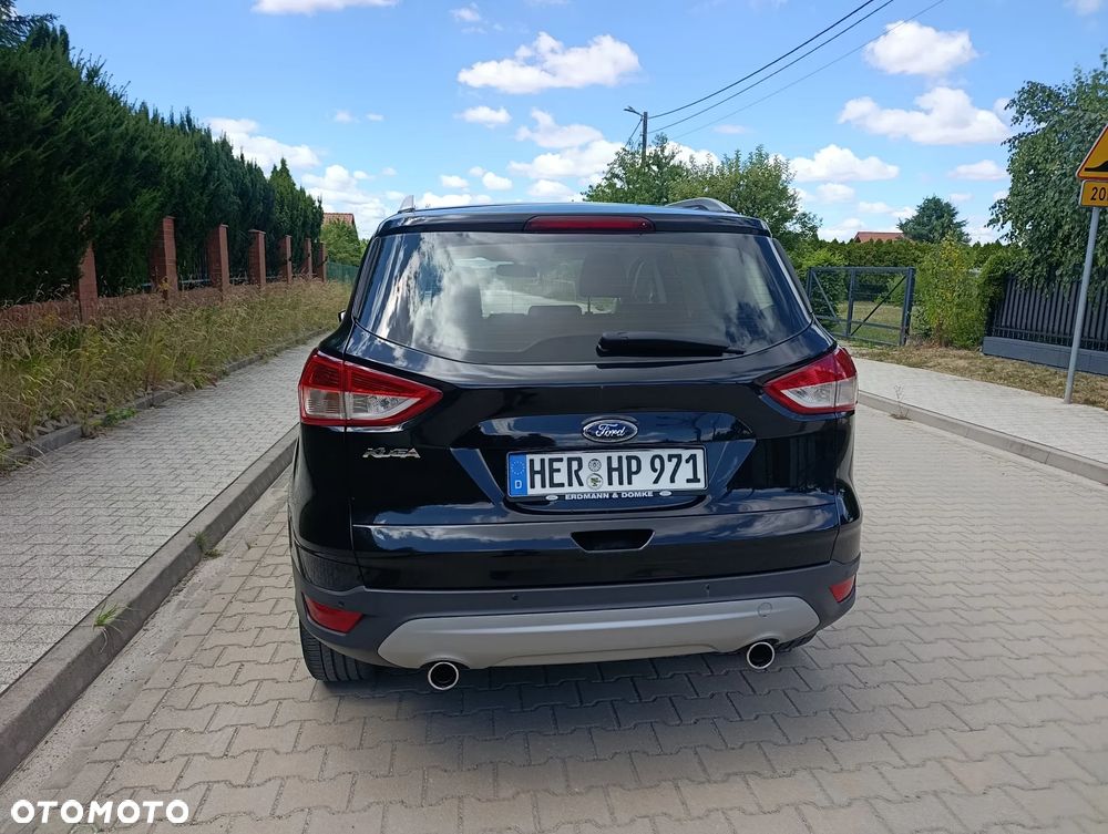 Ford Kuga 2.0 TDCi 2x4 Titanium - 6
