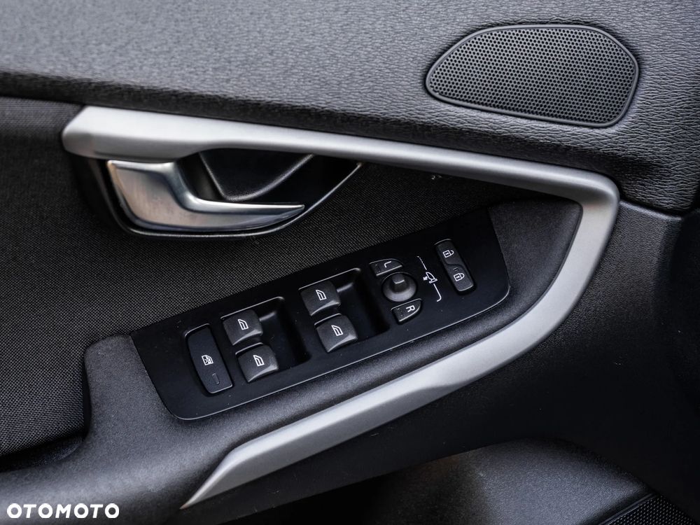 Volvo V40 T2 Drive-E Momentum - 28