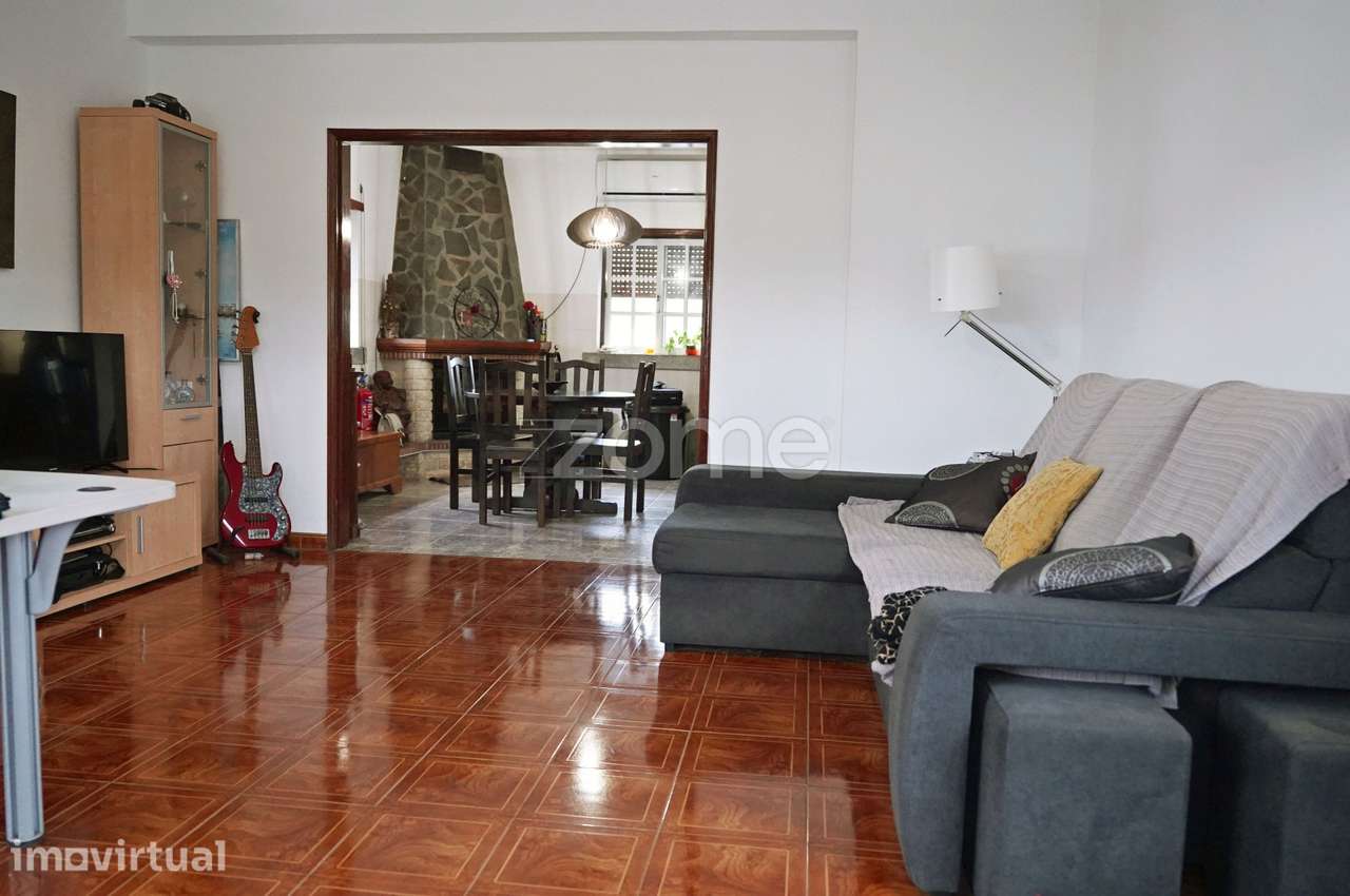 Moradia T4 com Anexos + de 3.000m2 Terreno |Pedrogão Grande - Grande imagem: 4/19