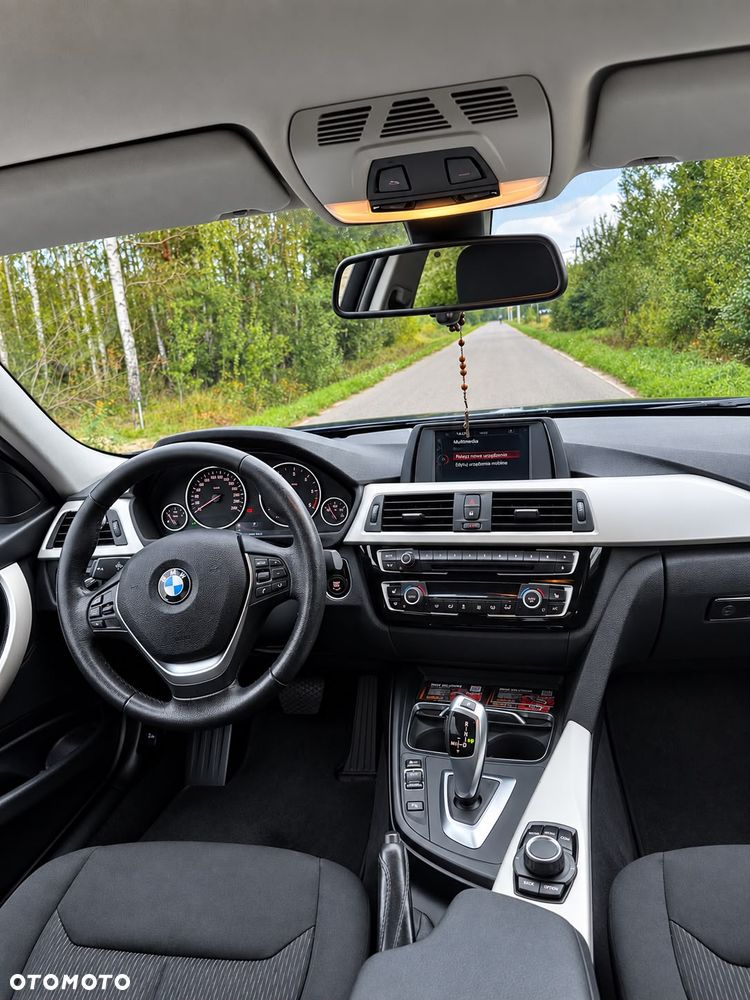 BMW Seria 3 320d Sport Line Shadow - 13