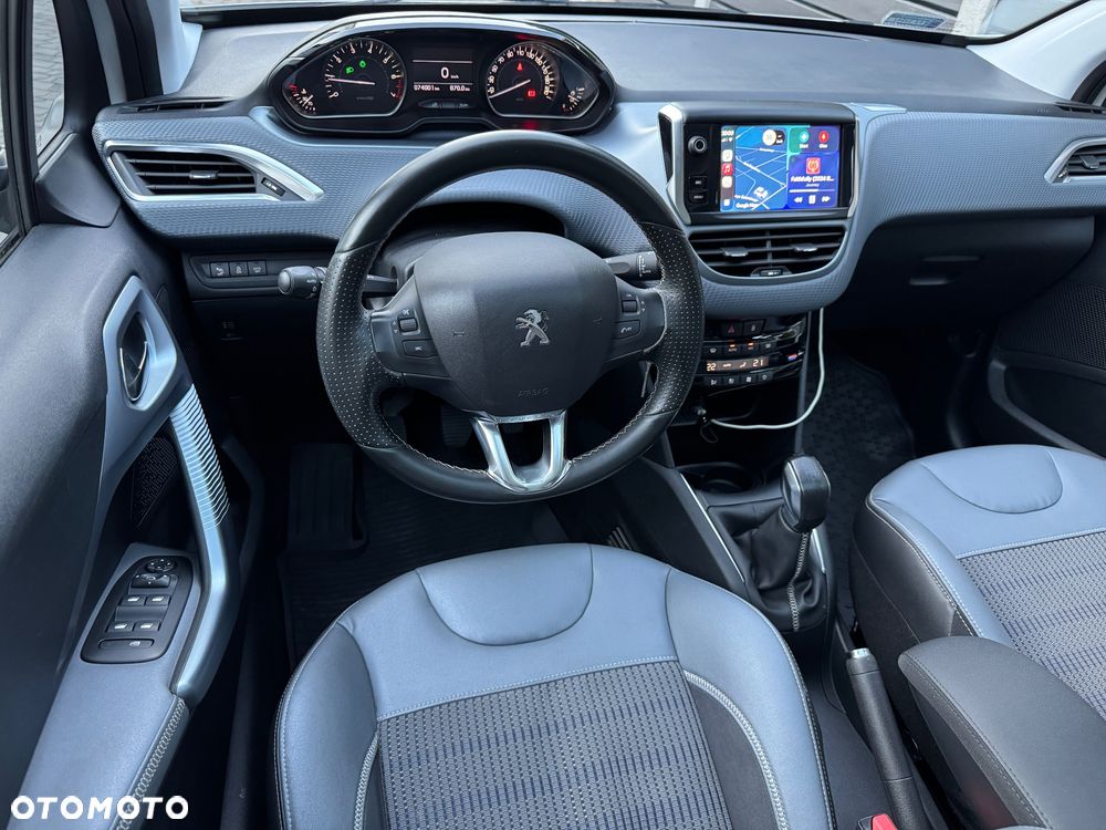 Peugeot 208 1.2 PureTech Allure S&S - 18