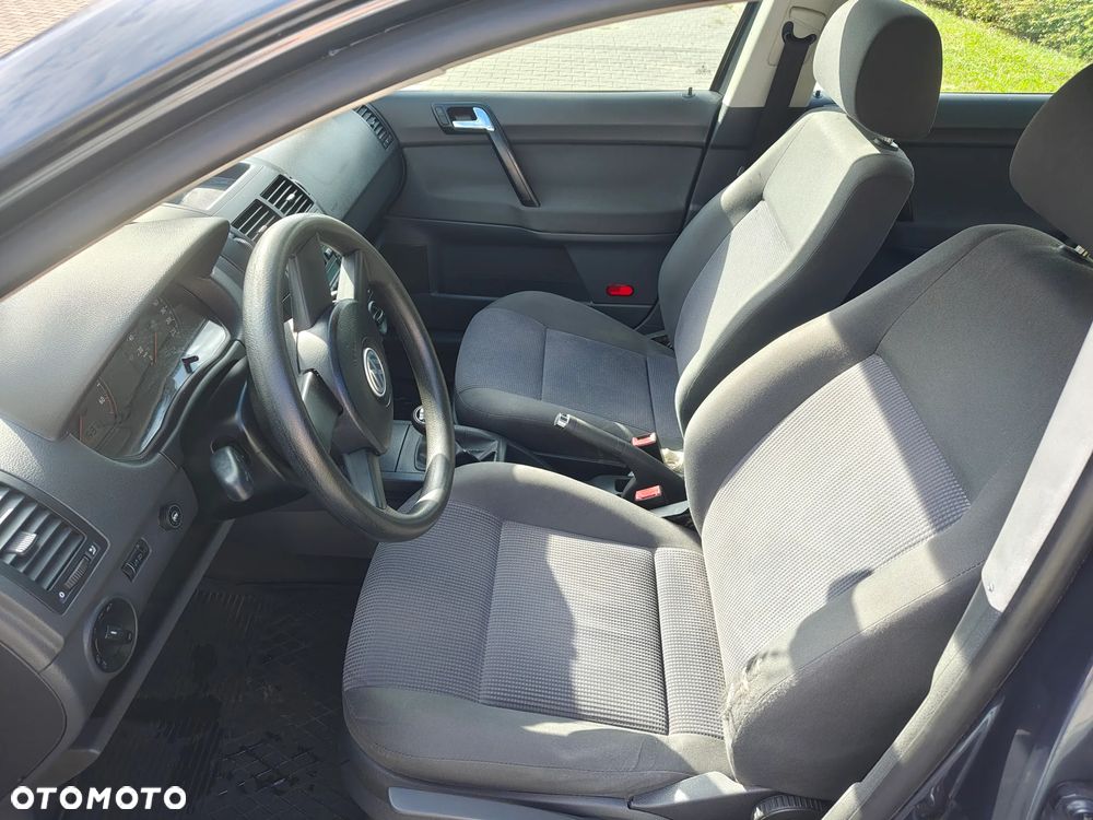 Volkswagen Polo 1.4 16V Comfortline - 2