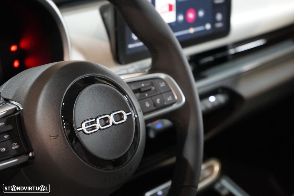 Fiat 600e 54 kWh La Prima - 10