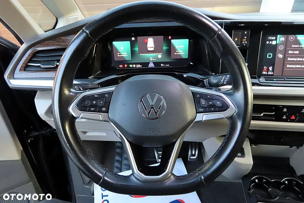 Volkswagen Multivan - 33
