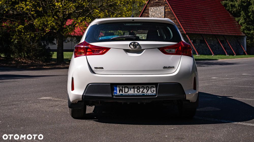 Toyota Auris 1.4 D-4D Active - 11