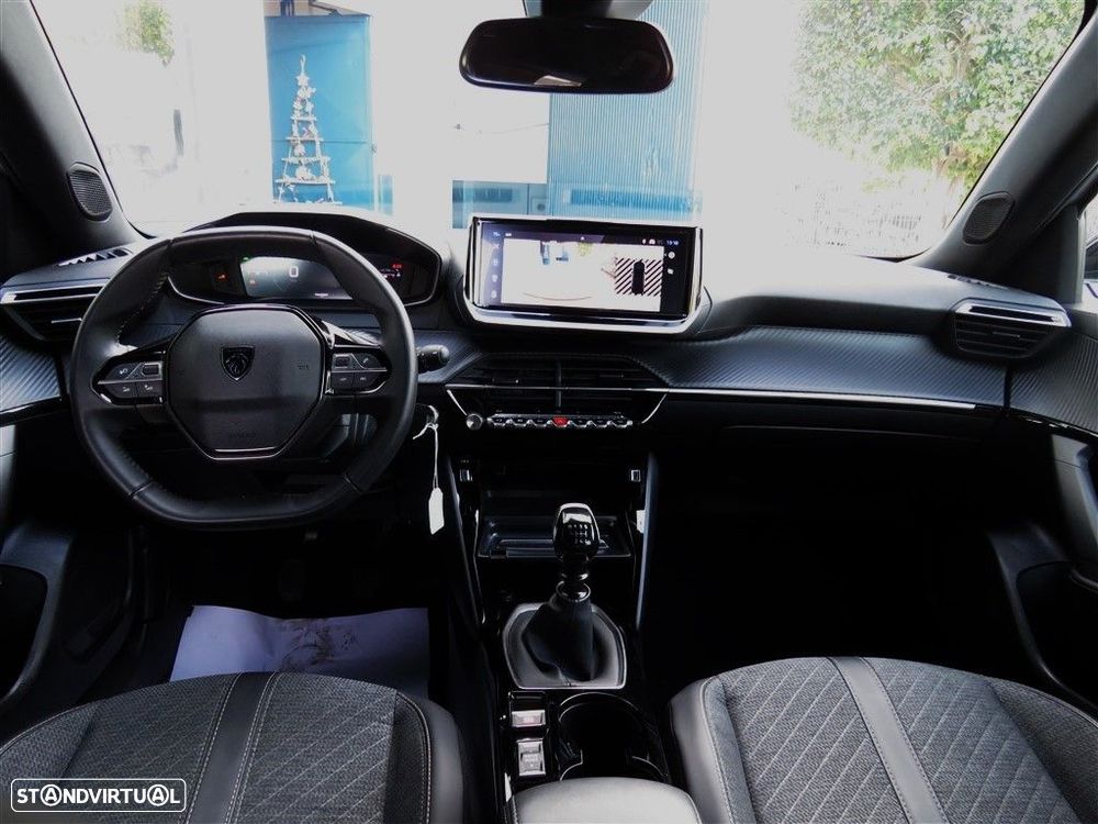 Peugeot 2008 1.2 PureTech Allure - 8