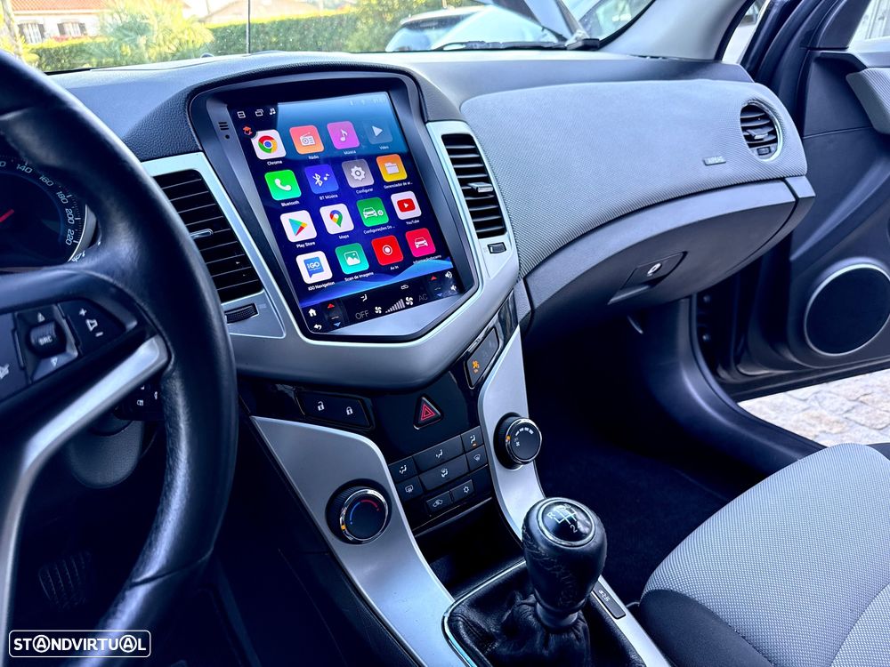 Chevrolet Cruze 1.6 LS - 47