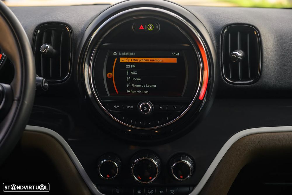 MINI Countryman Cooper SE ALL4 Auto - 32