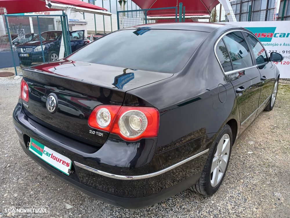VW Passat 2.0 TDI Highline - 10
