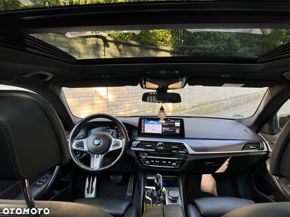 BMW Seria 5 518d mHEV - 9