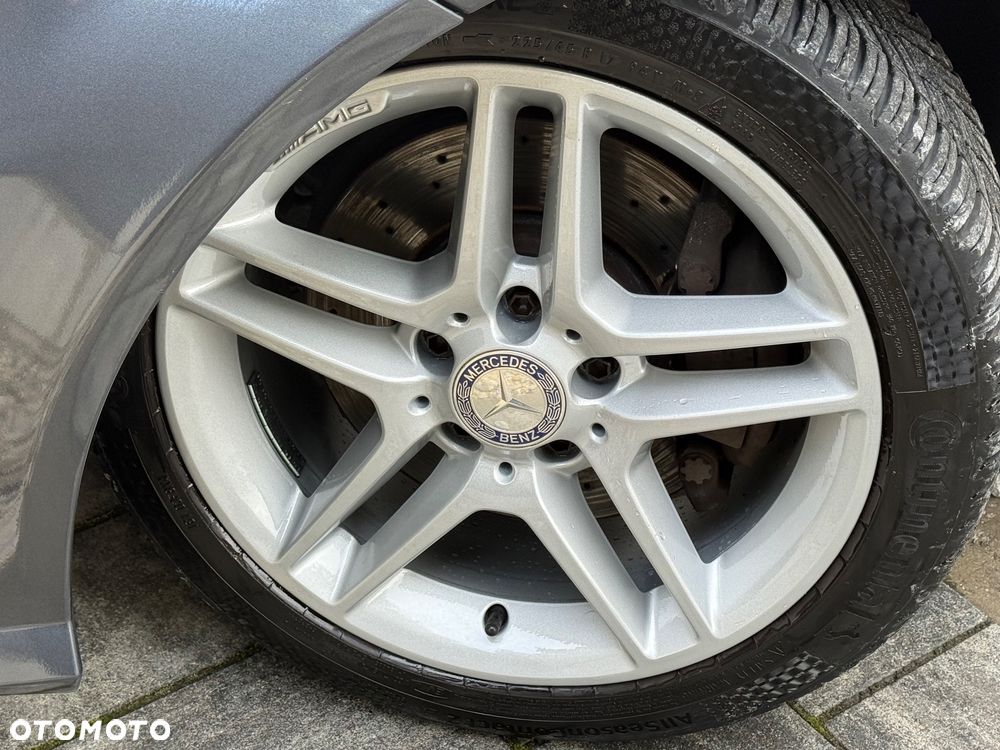 Mercedes-Benz Klasa C 300 CDI DPF 4Matic (BlueEFFICIENCY) 7G-TRONIC Avantgarde - 16