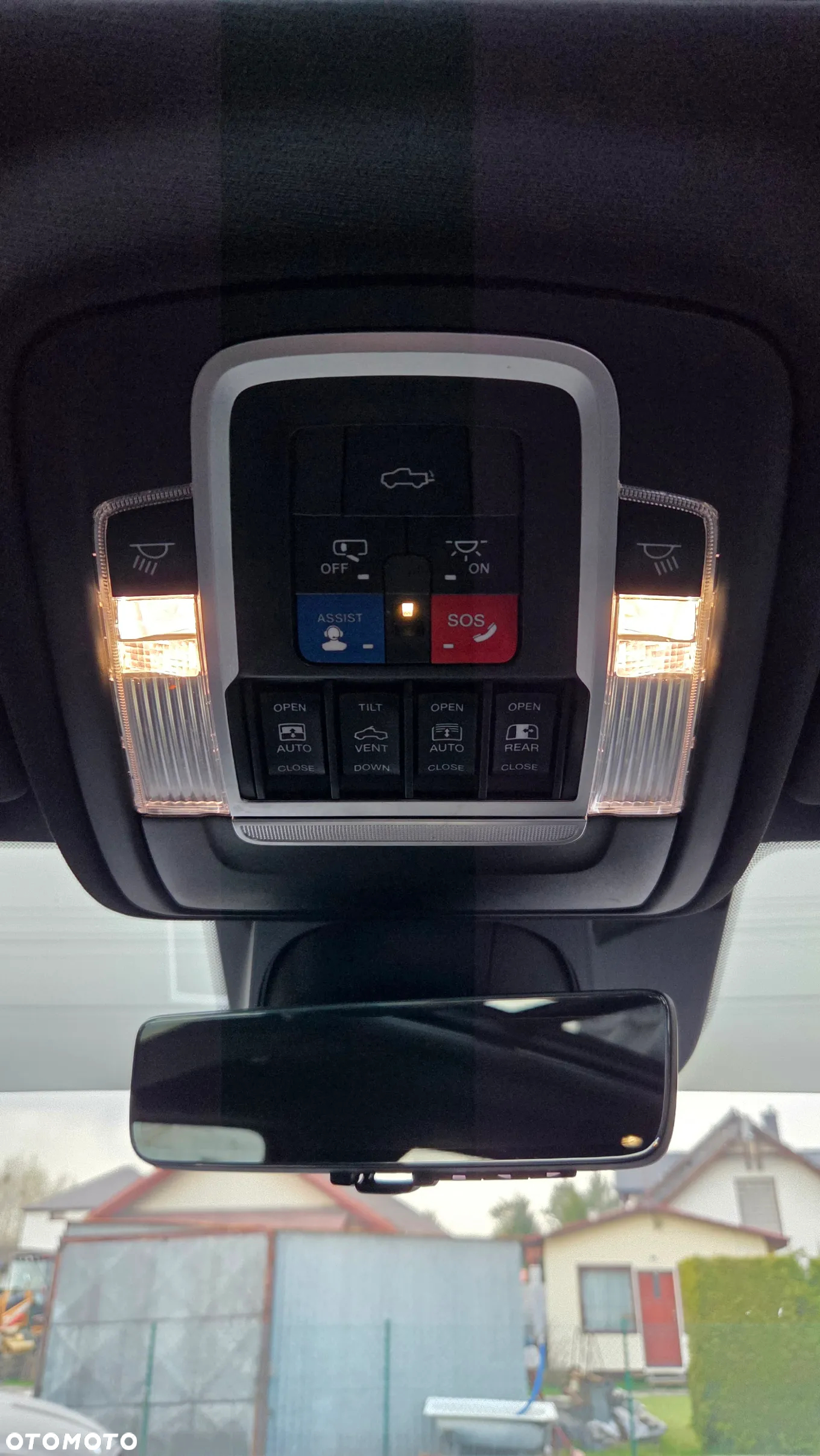 Dodge RAM 1500 5.7 4x4 - 16