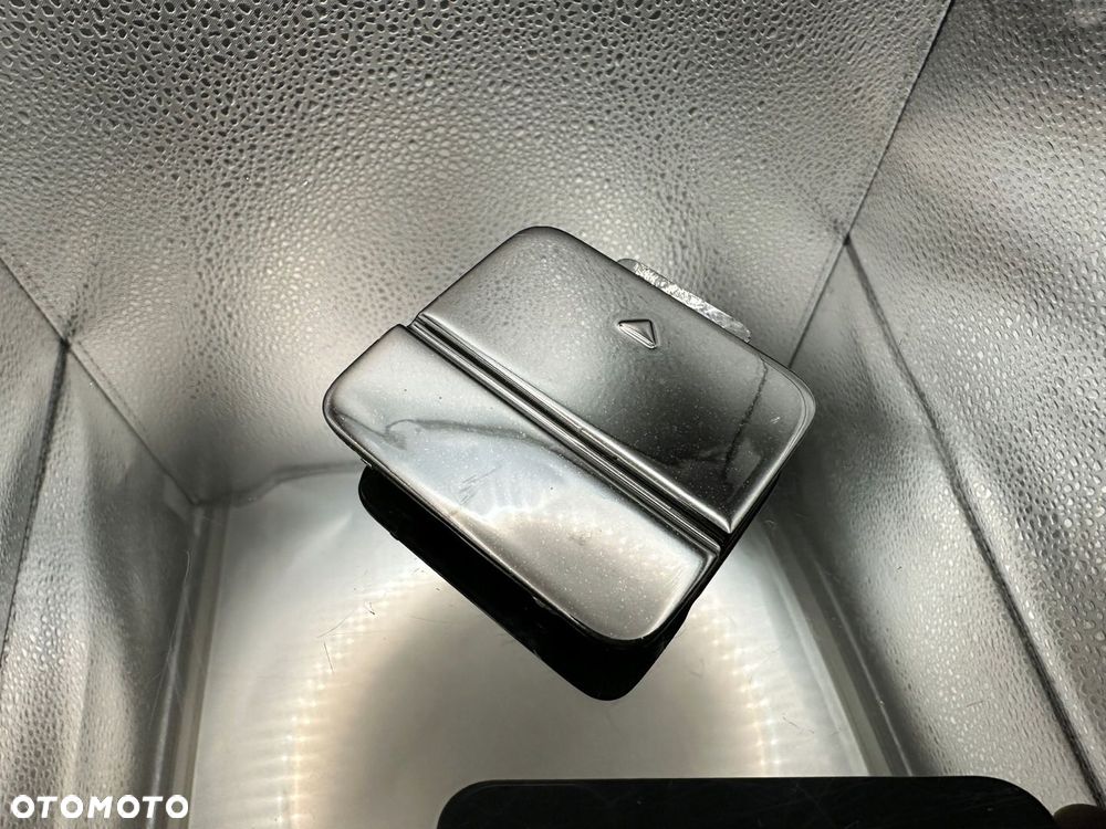 ZAŚLEPKA HAK / HOL TYŁ BMW 5 E60 ZWYKŁY ZDERZAK KOLORY 51127033711 - 7