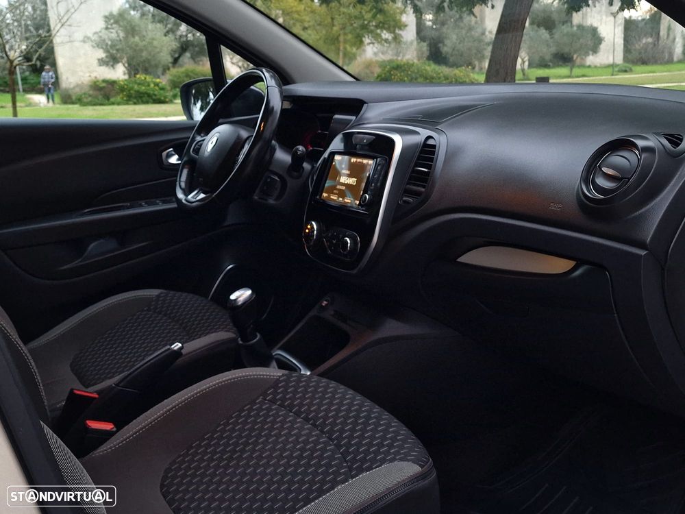 Renault Captur (ENERGY) TCe 90 BOSE EDITION - 14