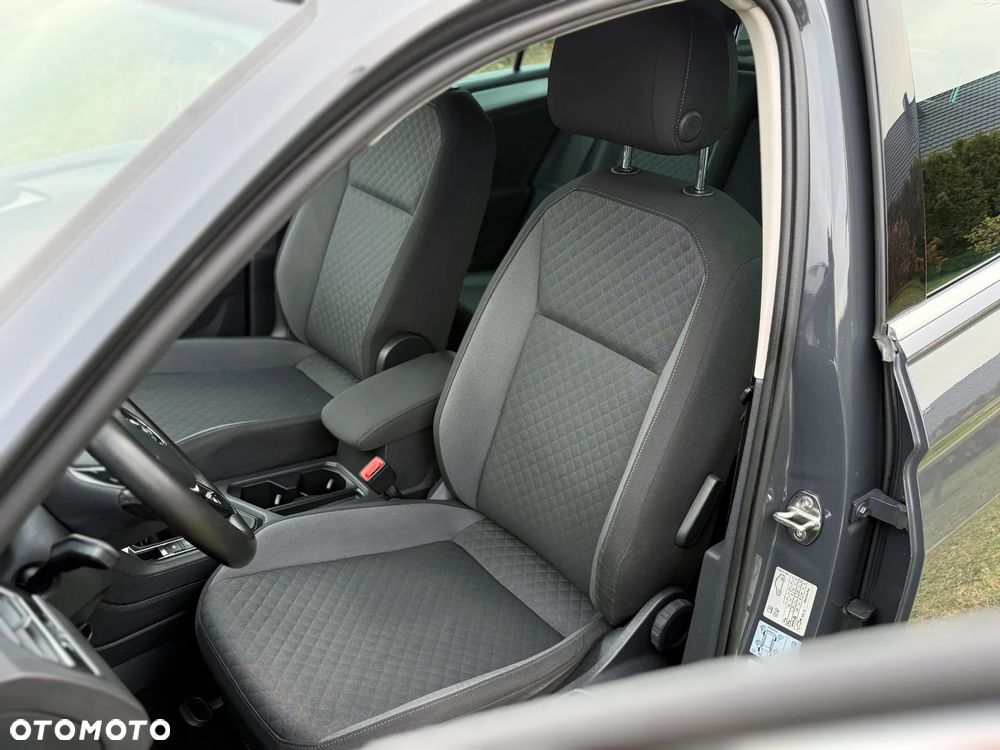 Volkswagen Tiguan 1.6 TDI SCR Comfortline - 19