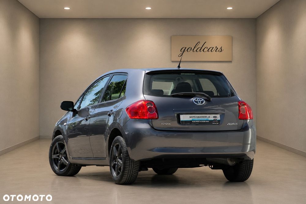 Toyota Auris 1.6 VVT-i Team - 4