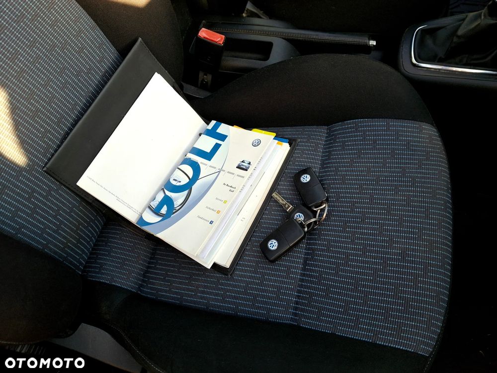 Volkswagen Golf - 34