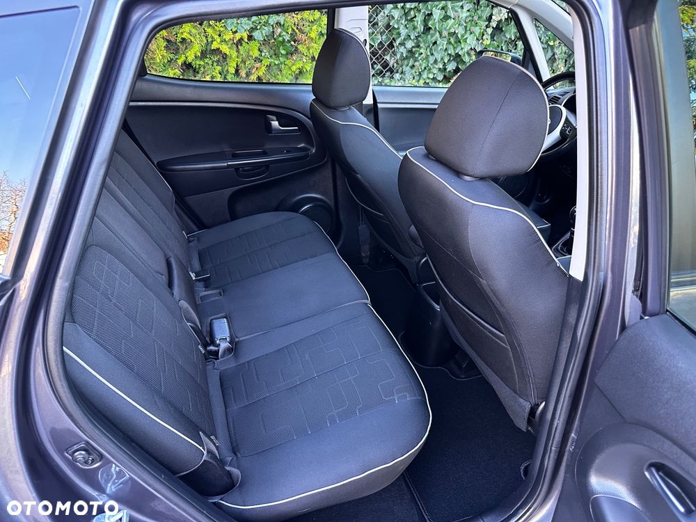 Kia Venga 1.6 CRDi 128 Business Line - 21