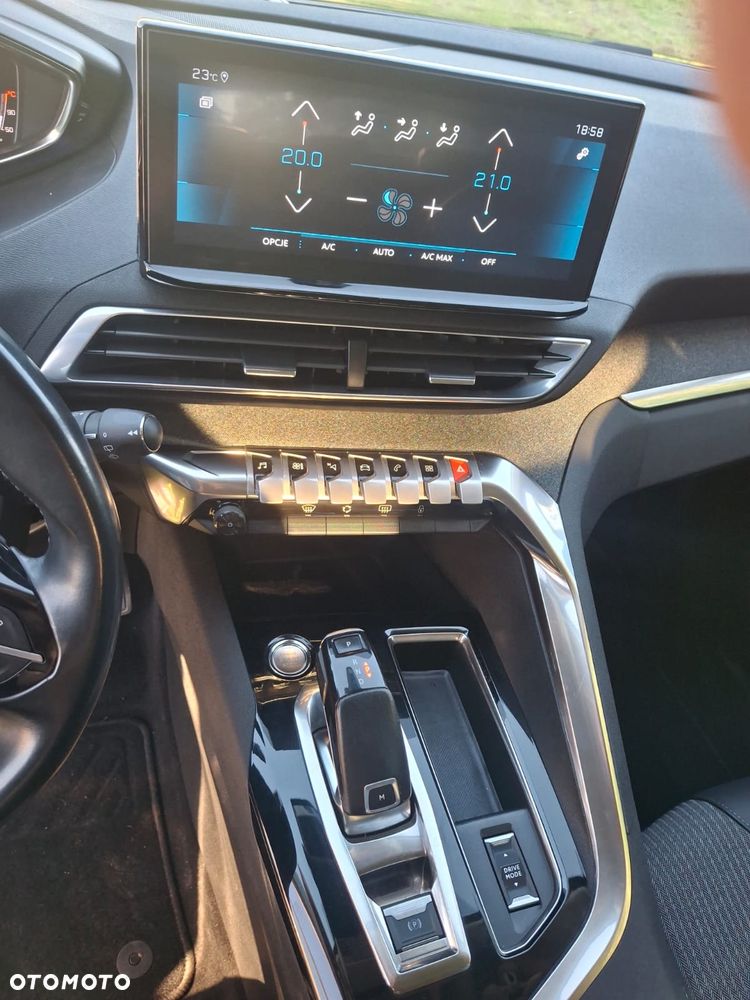 Peugeot 3008 1.5 BlueHDi Allure Pack S&S EAT8 - 18