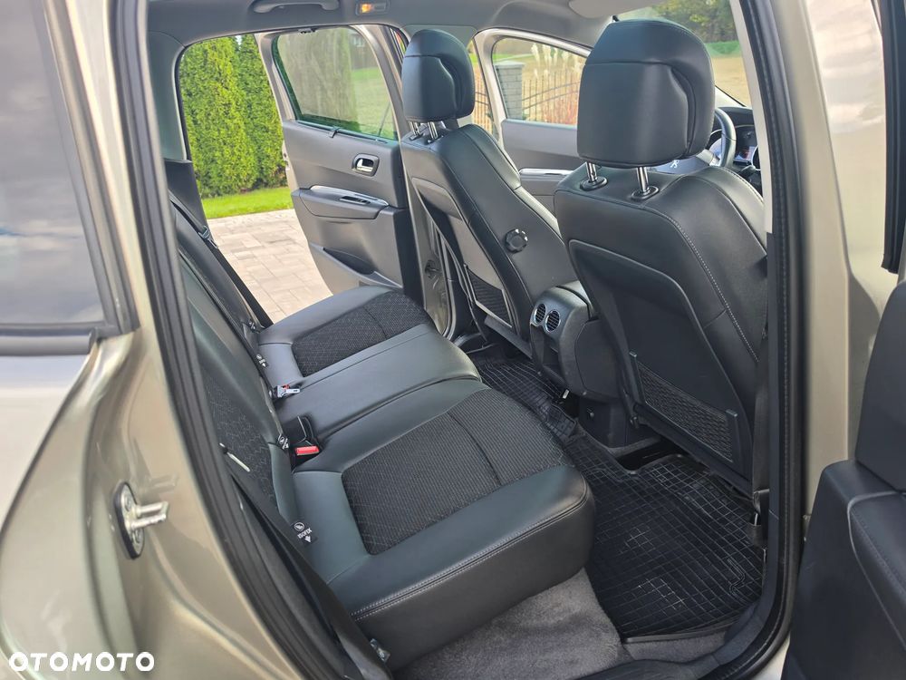 Peugeot 3008 HDi FAP 115 Family - 27