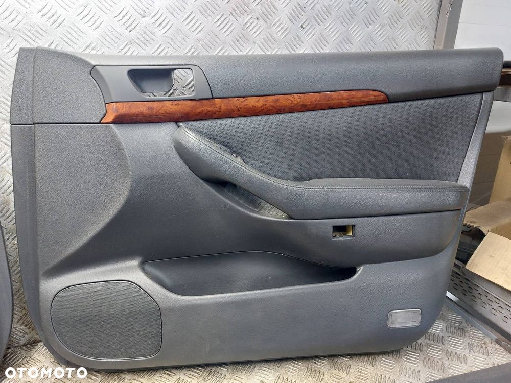 BOCZEK BOCZKI DRZWI KOMPLET TOYOTA AVENSIS T25 KOMBI - 3