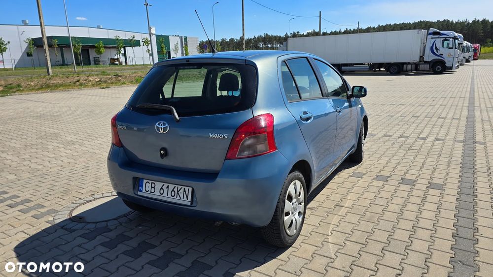Toyota Yaris - 7