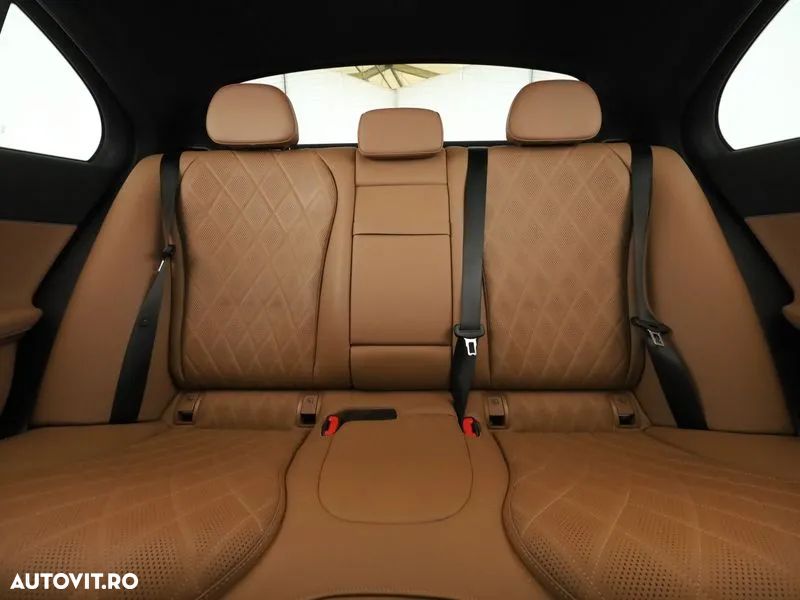 Mercedes-Benz E 300 de 4MATIC Aut. - 9