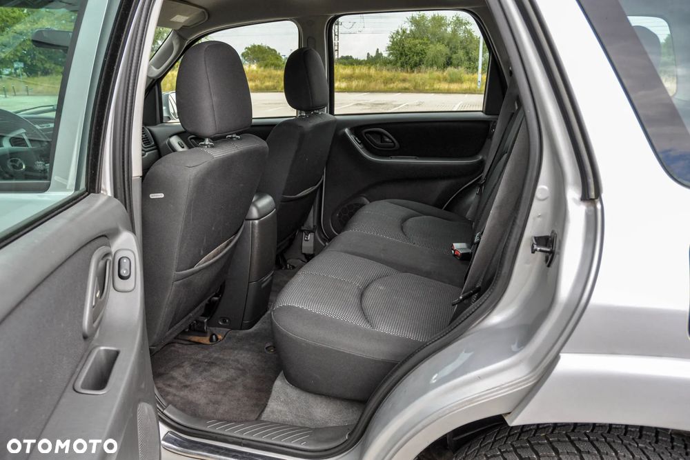 Mazda Tribute 2.3 Comfort - 8