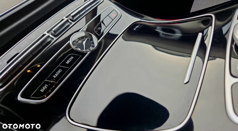 Mercedes-Benz Klasa E 220 d 9G-TRONIC - 15