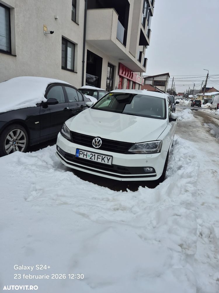 Volkswagen Jetta 2.0 TDI Comfortline - 14
