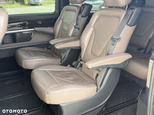 Mercedes-Benz Klasa V 300 d lang 4Matic 9G-TRONIC Avantgarde Edition Edition 19 - 11
