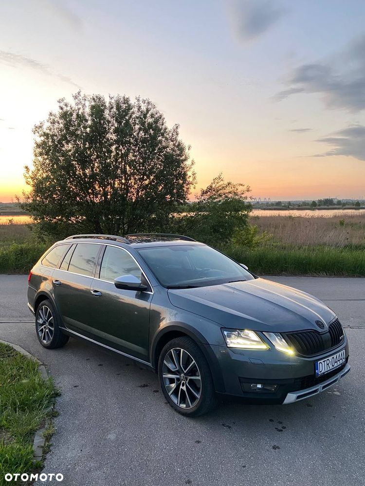 Skoda Octavia Scout 2.0 TDI 4x4 DSG - 4